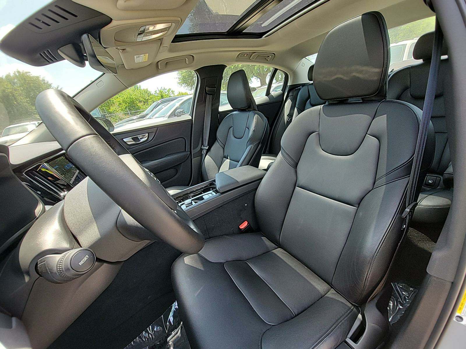 2025 Volvo S60 B5 Core FWD