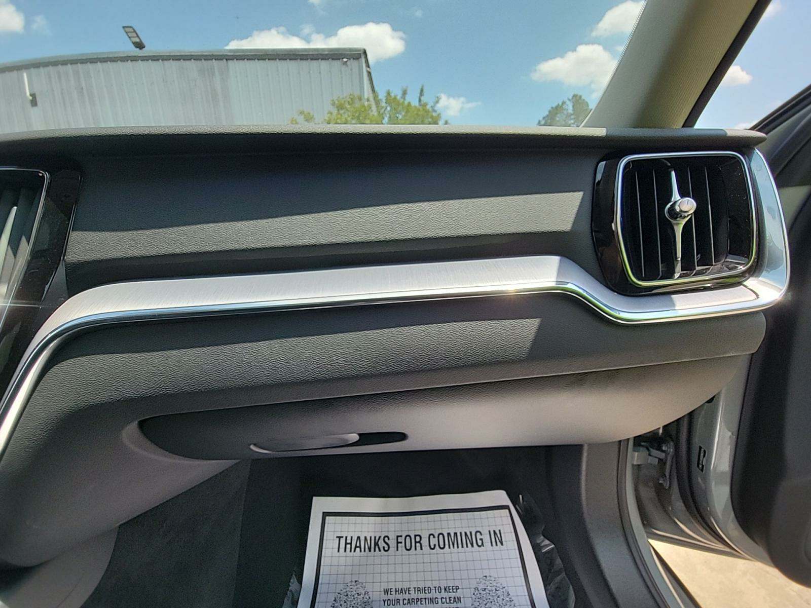 2025 Volvo S60 B5 Core FWD