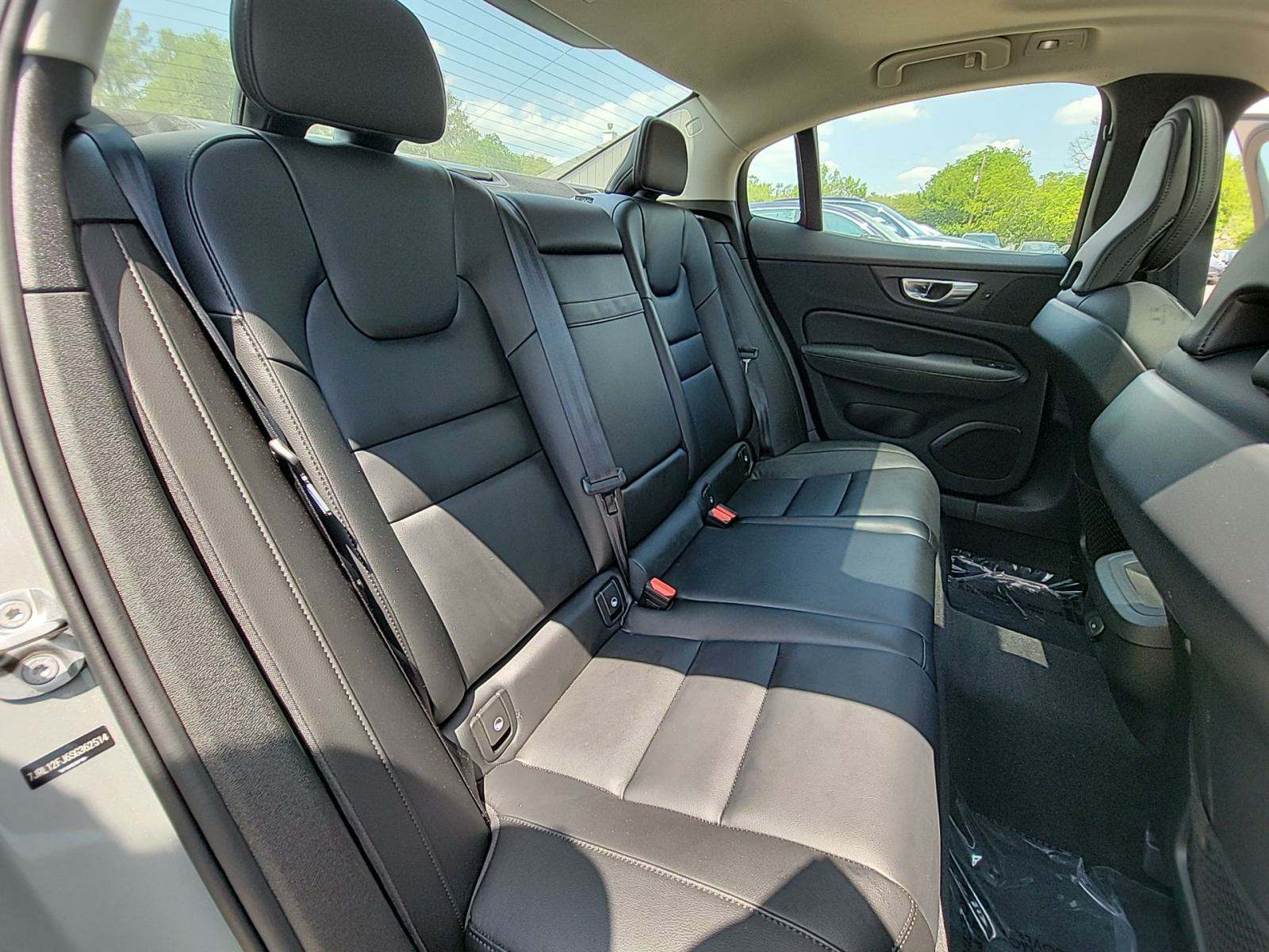 2025 Volvo S60 B5 Core FWD