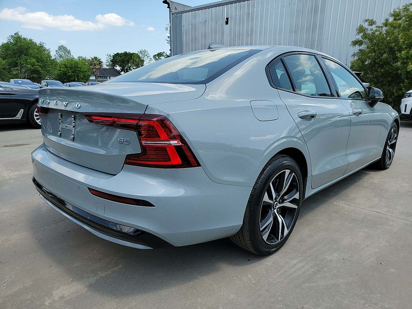 2025 Volvo S60 B5 Core FWD