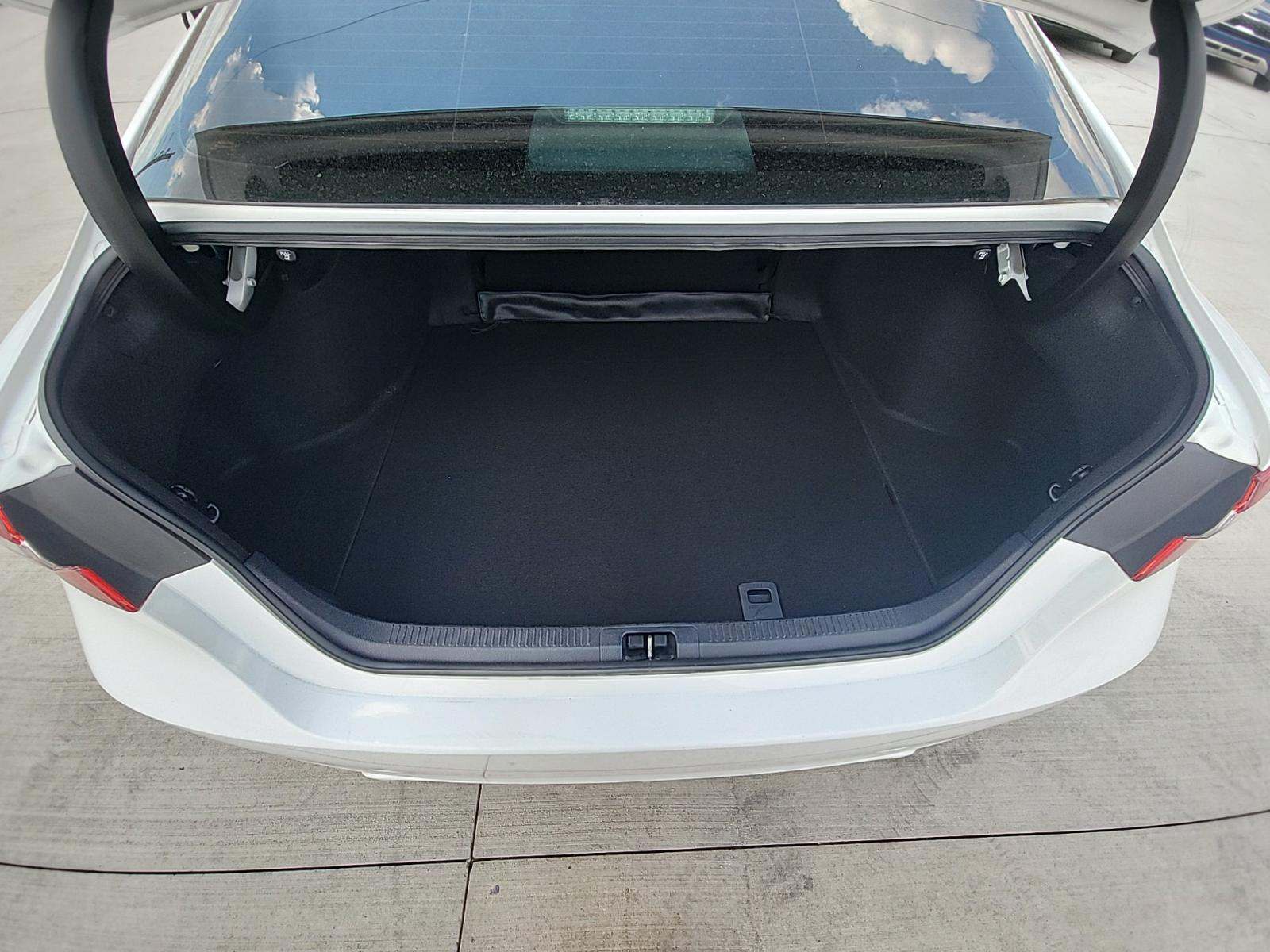 2021 Toyota Camry SE FWD