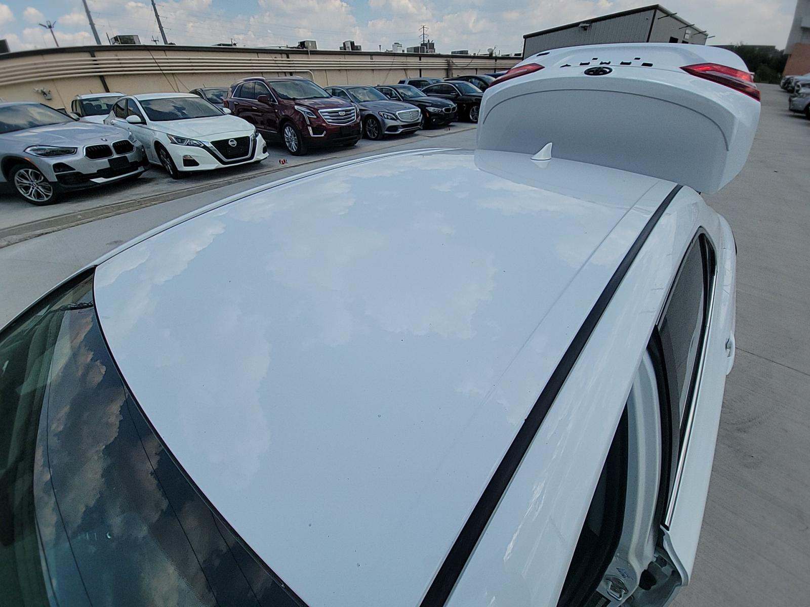 2021 Toyota Camry SE FWD