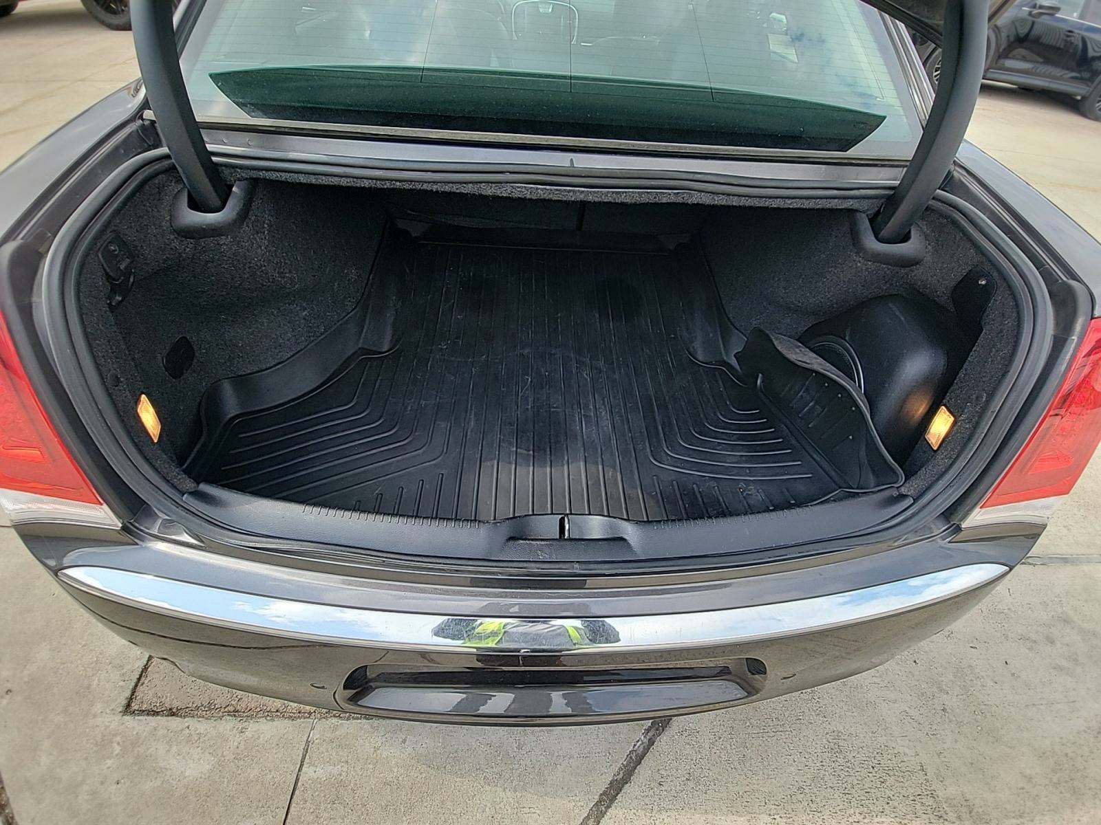 2021 Chrysler 300 Touring L AWD