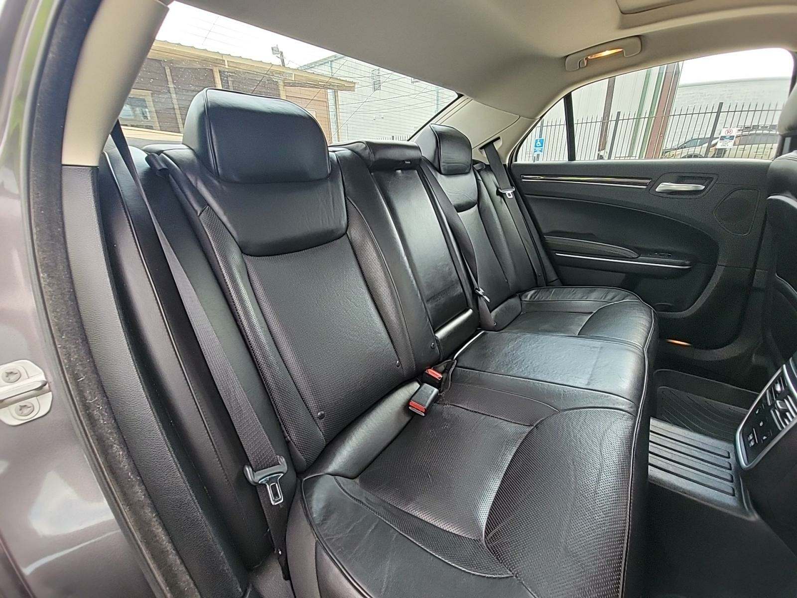 2021 Chrysler 300 Touring L AWD