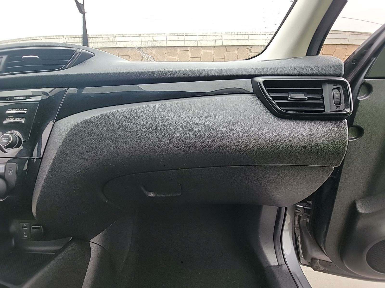 2018 Nissan Rogue Sport SV FWD