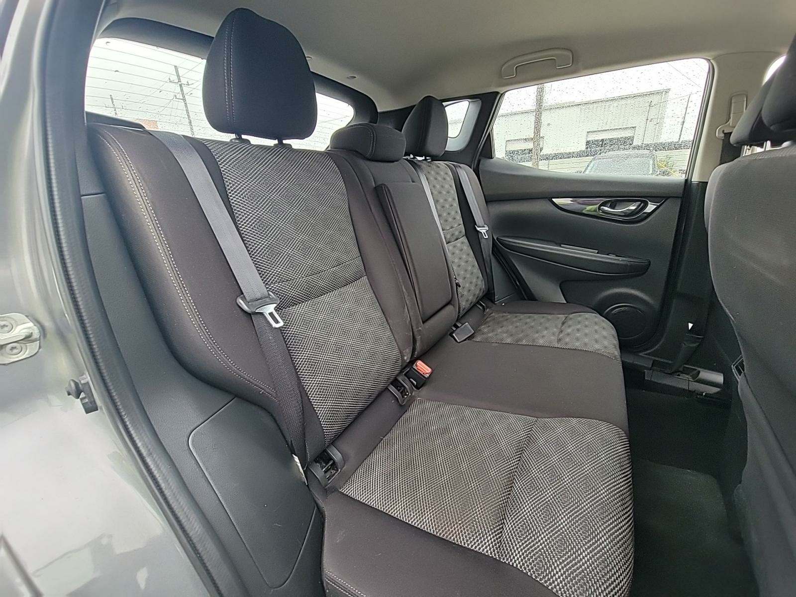 2018 Nissan Rogue Sport SV FWD