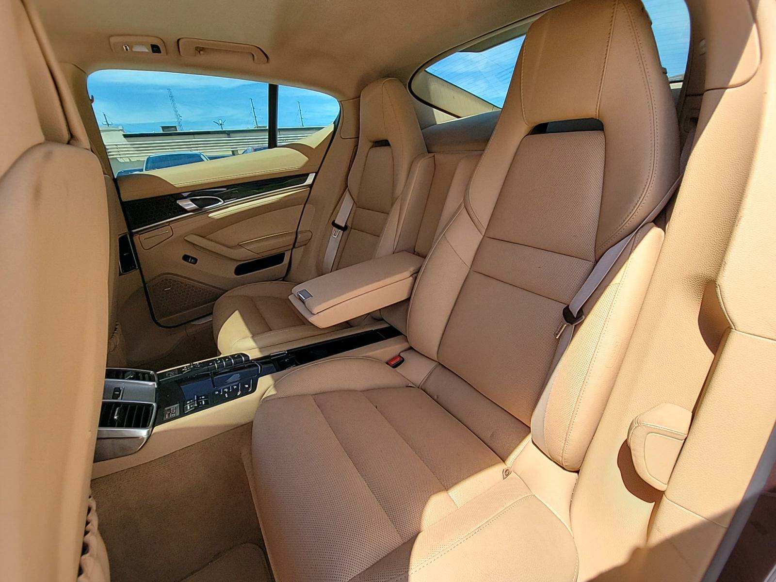 2015 Porsche Panamera S RWD