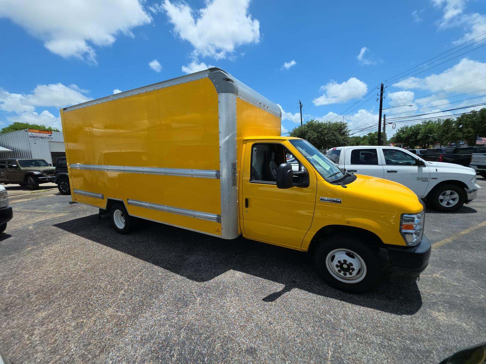 FORD E-350 - 4