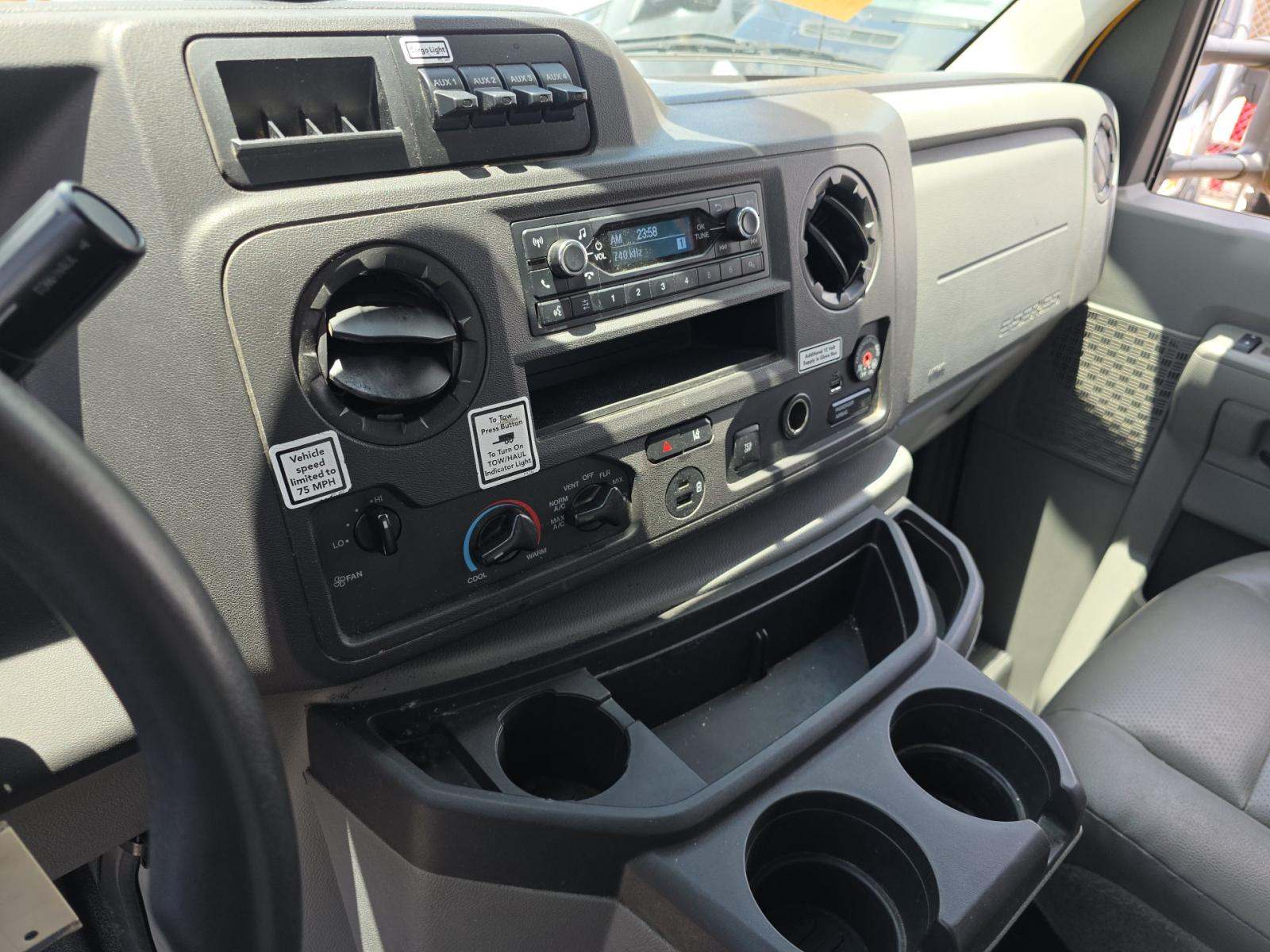 FORD E-350 - 10