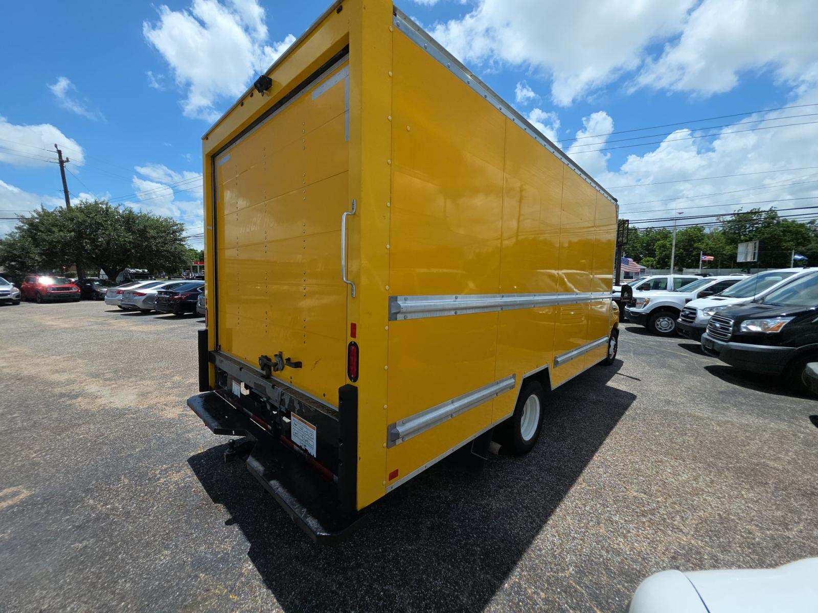 FORD E-350 - 3