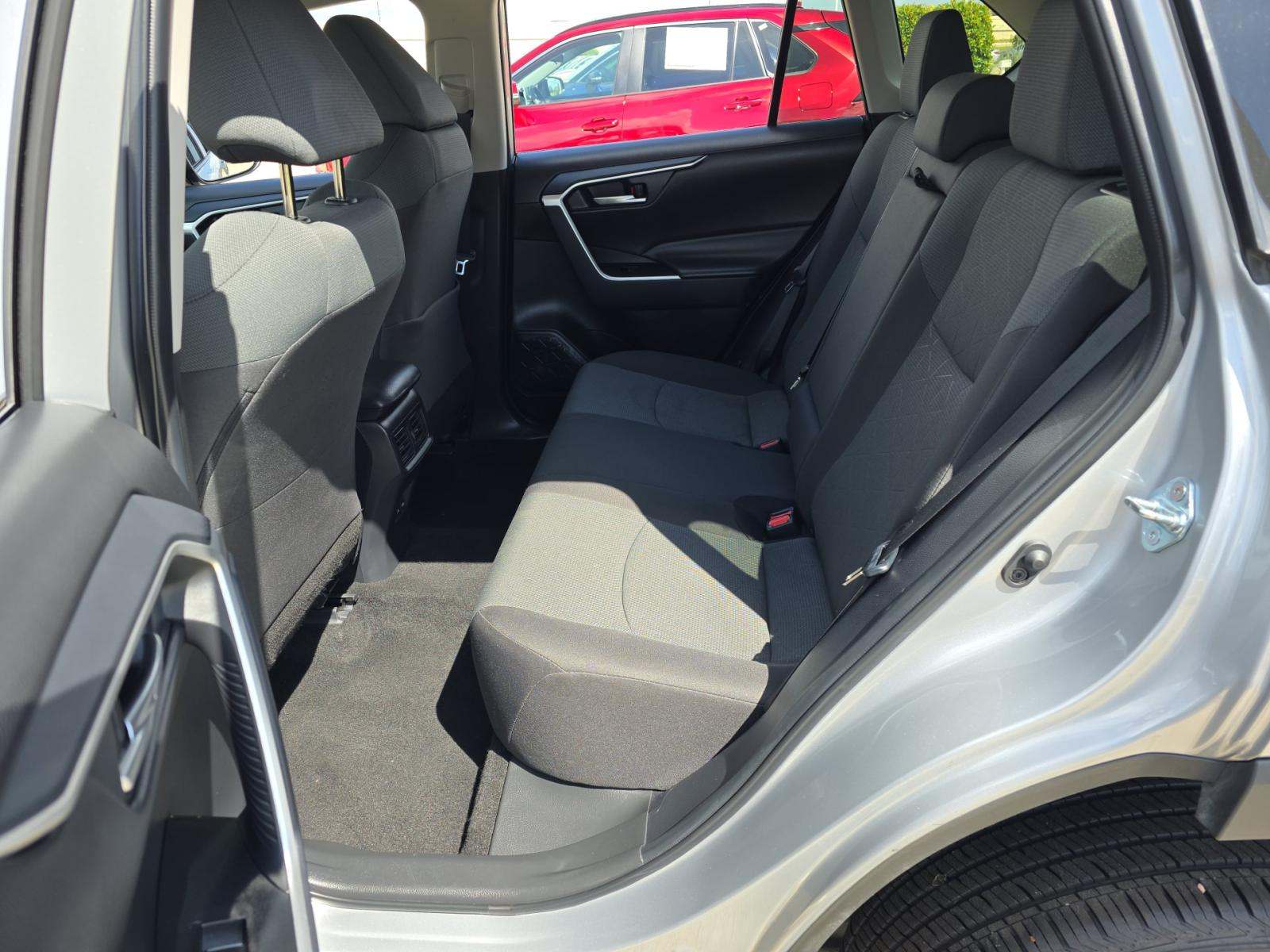 2025 Toyota RAV4 XLE FWD