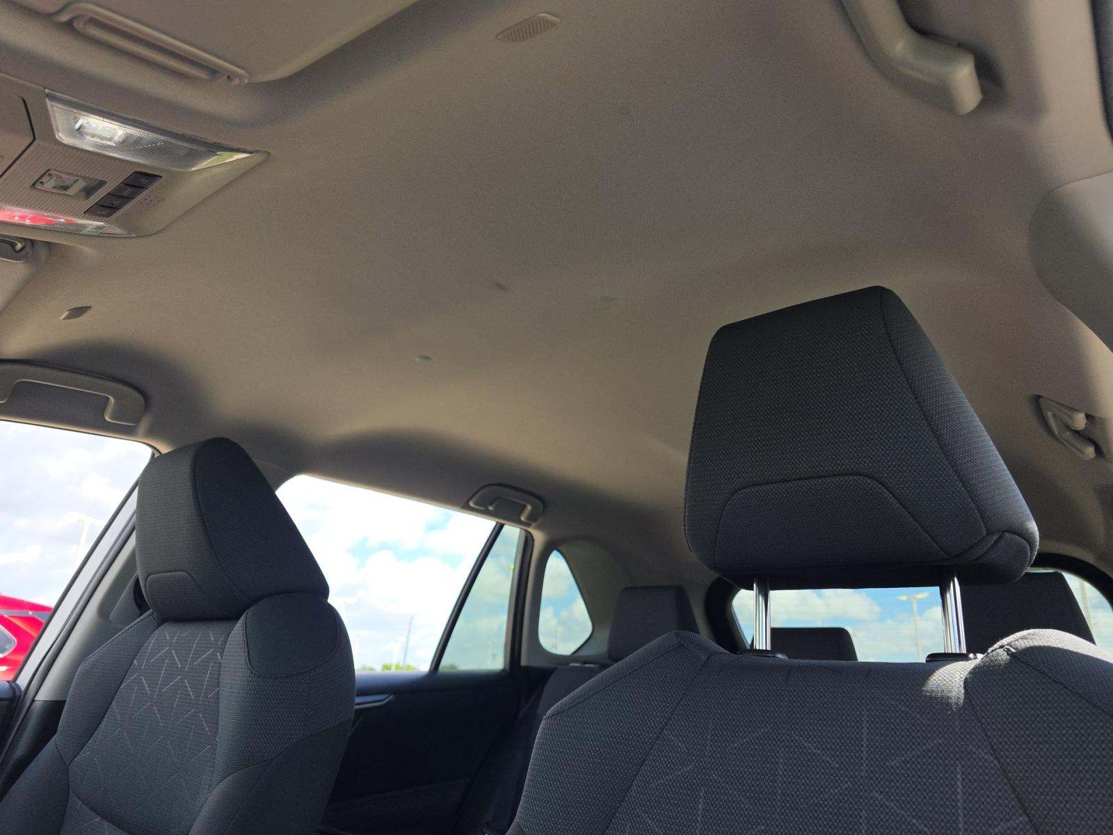 2025 Toyota RAV4 XLE FWD