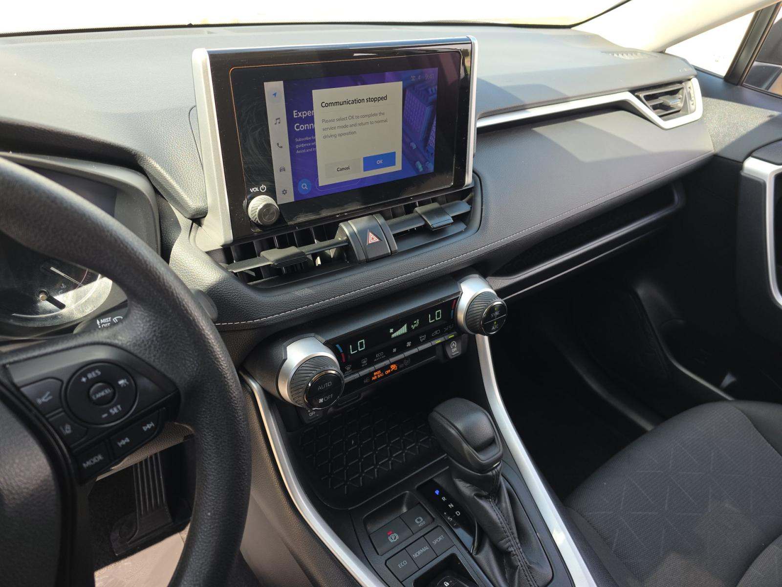 2025 Toyota RAV4 XLE FWD