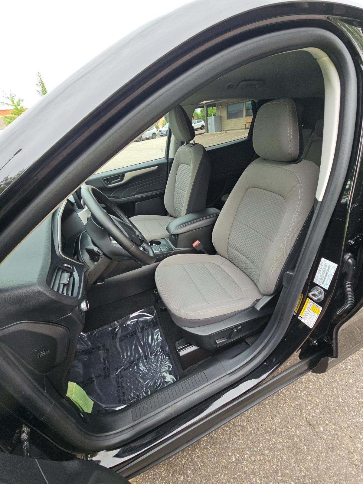 FORD ESCAPE - 2