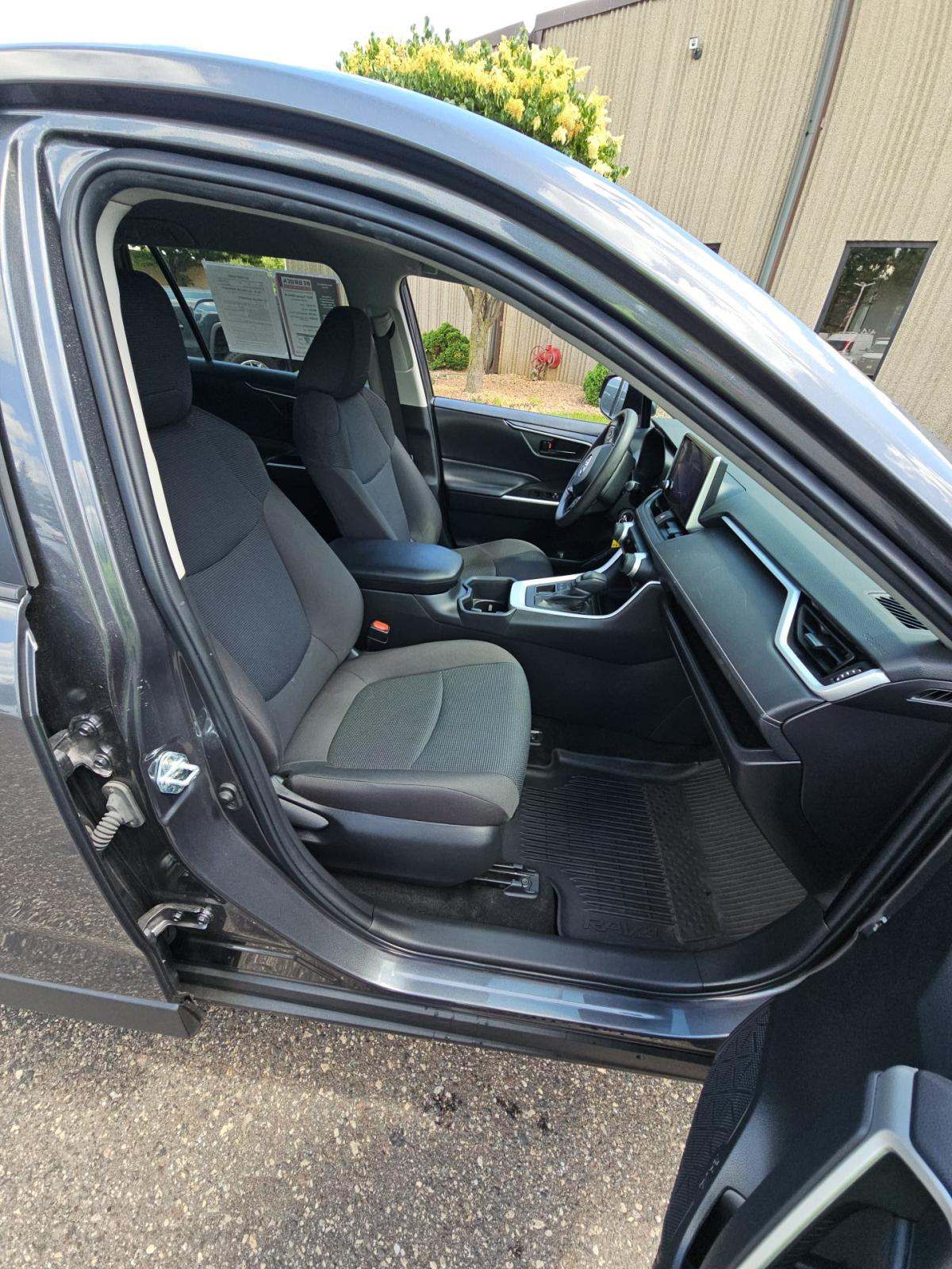 2023 Toyota RAV4 LE AWD