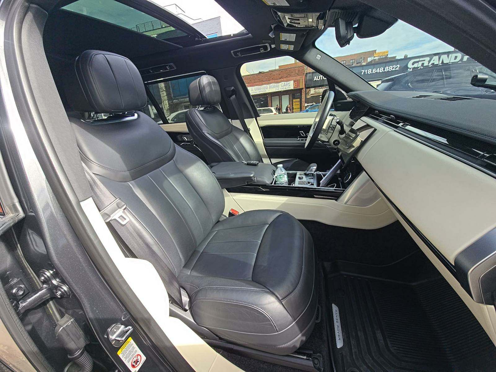 2023 Land Rover Range Rover SE LWB AWD