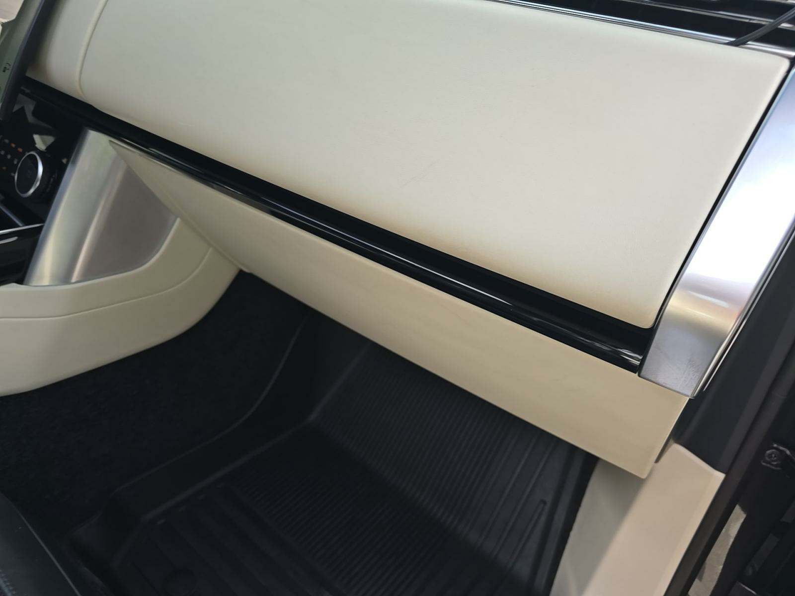 2023 Land Rover Range Rover SE LWB AWD