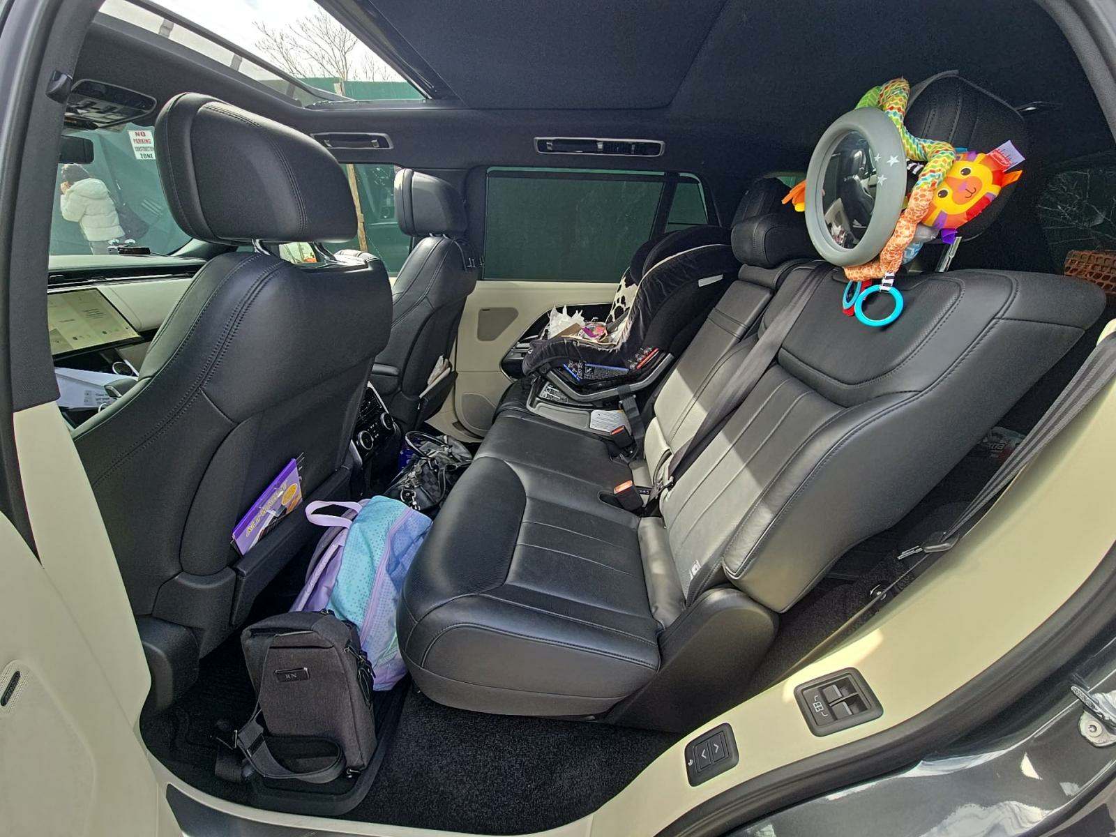 2023 Land Rover Range Rover SE LWB AWD