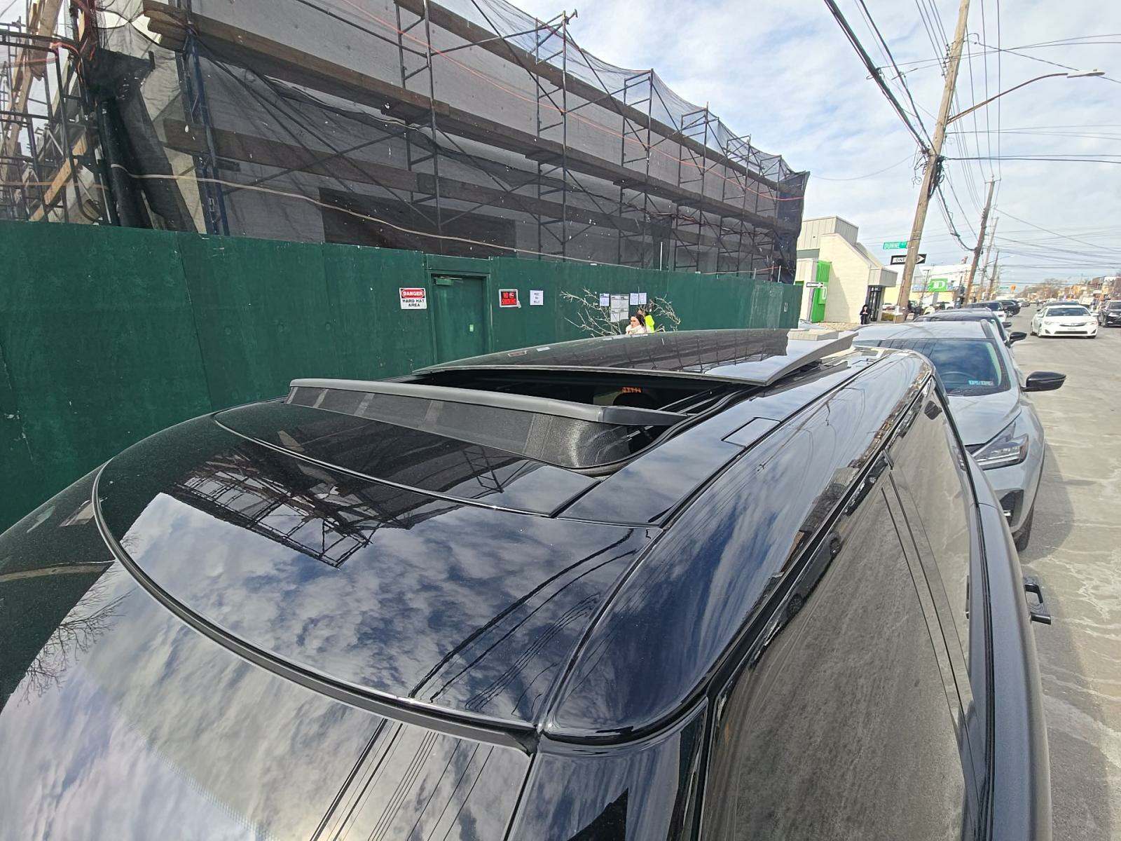 2023 Land Rover Range Rover SE LWB AWD