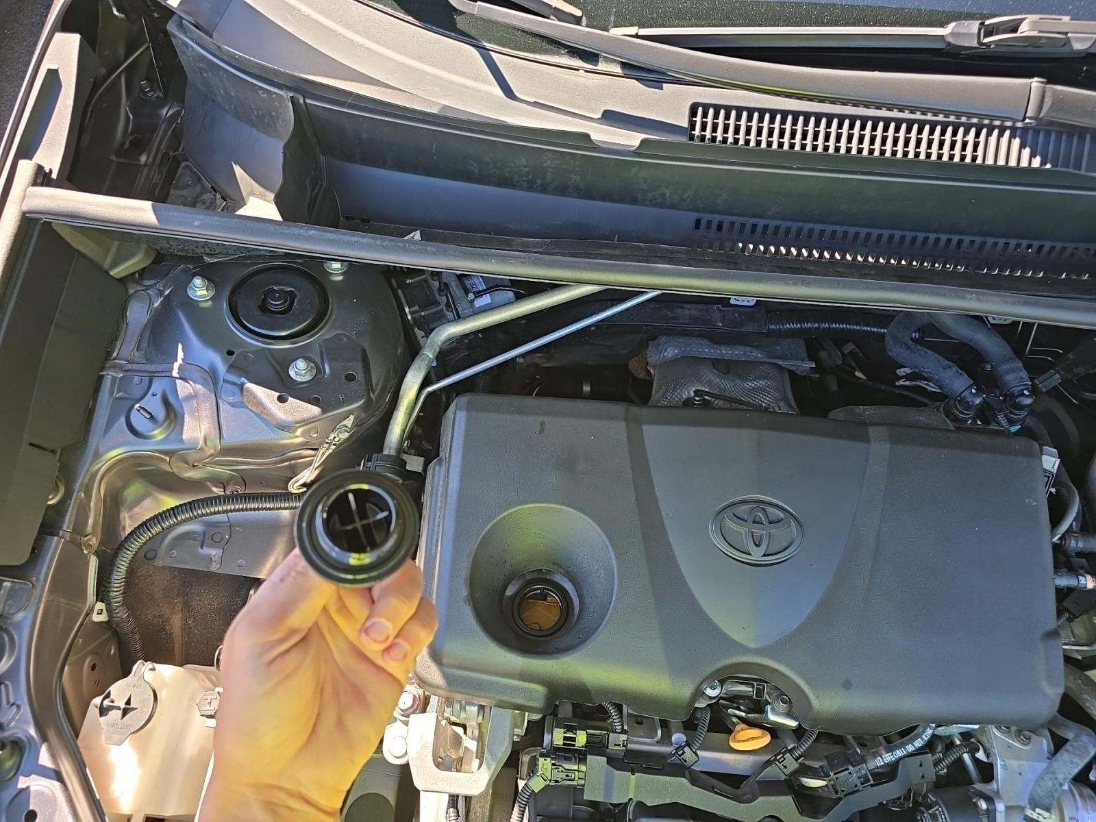 2022 Toyota RAV4 LE FWD