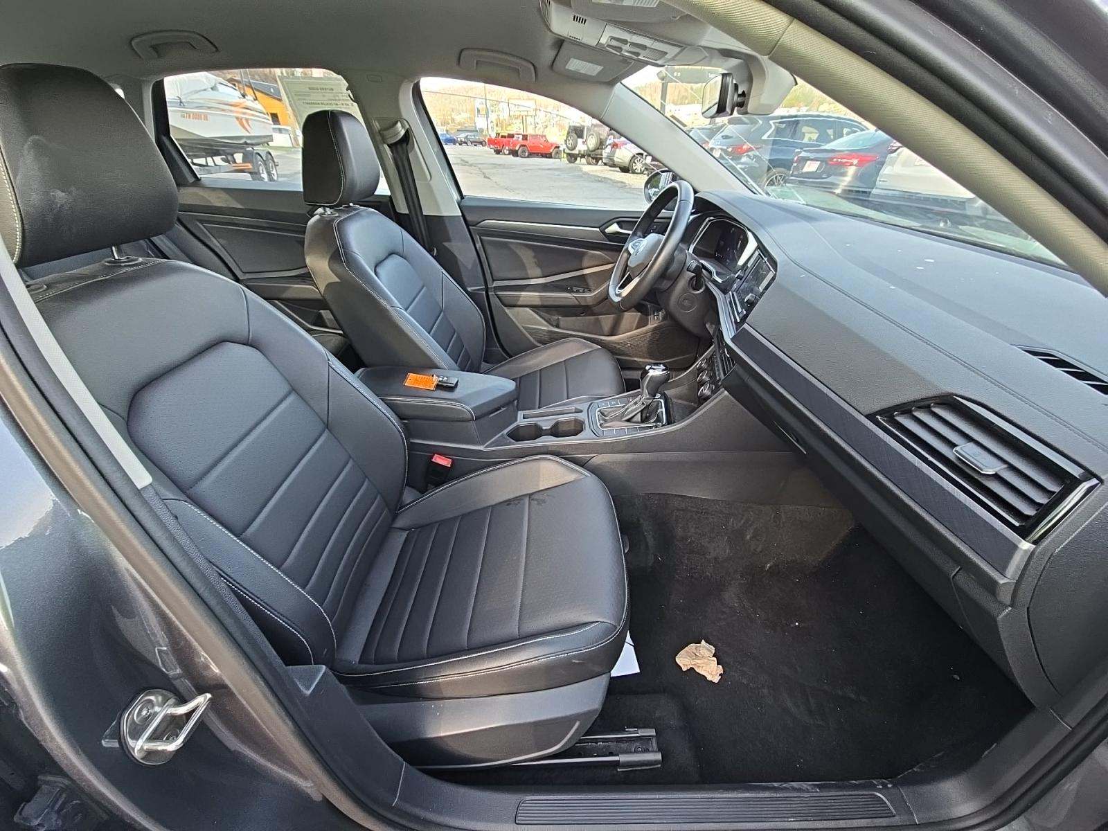 2024 Volkswagen Jetta 1.5T SE FWD