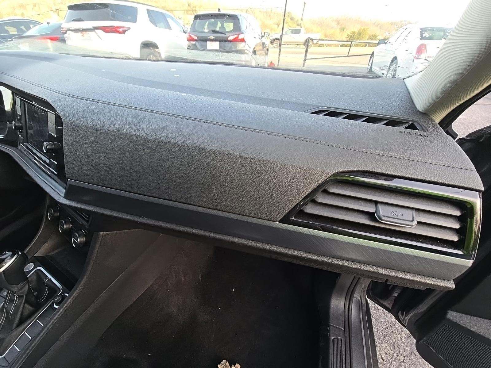 2024 Volkswagen Jetta 1.5T SE FWD