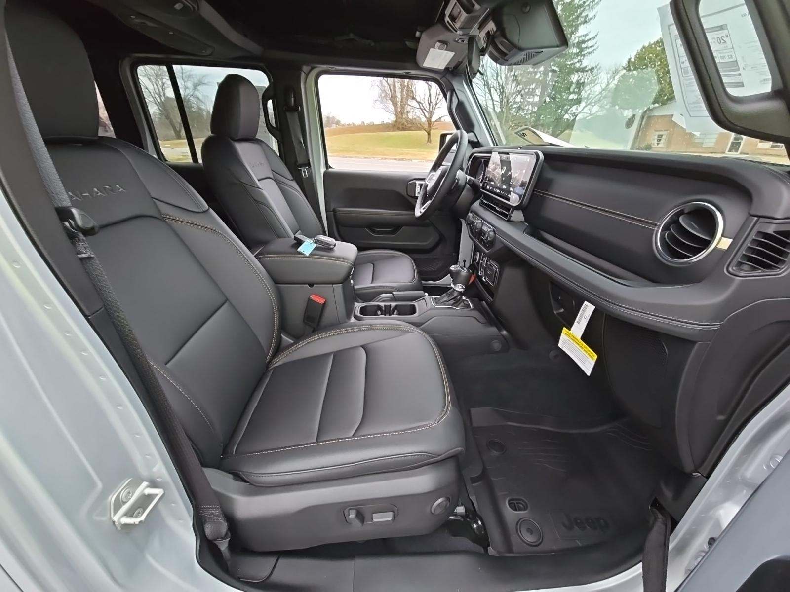 2024 Jeep Wrangler Sahara AWD