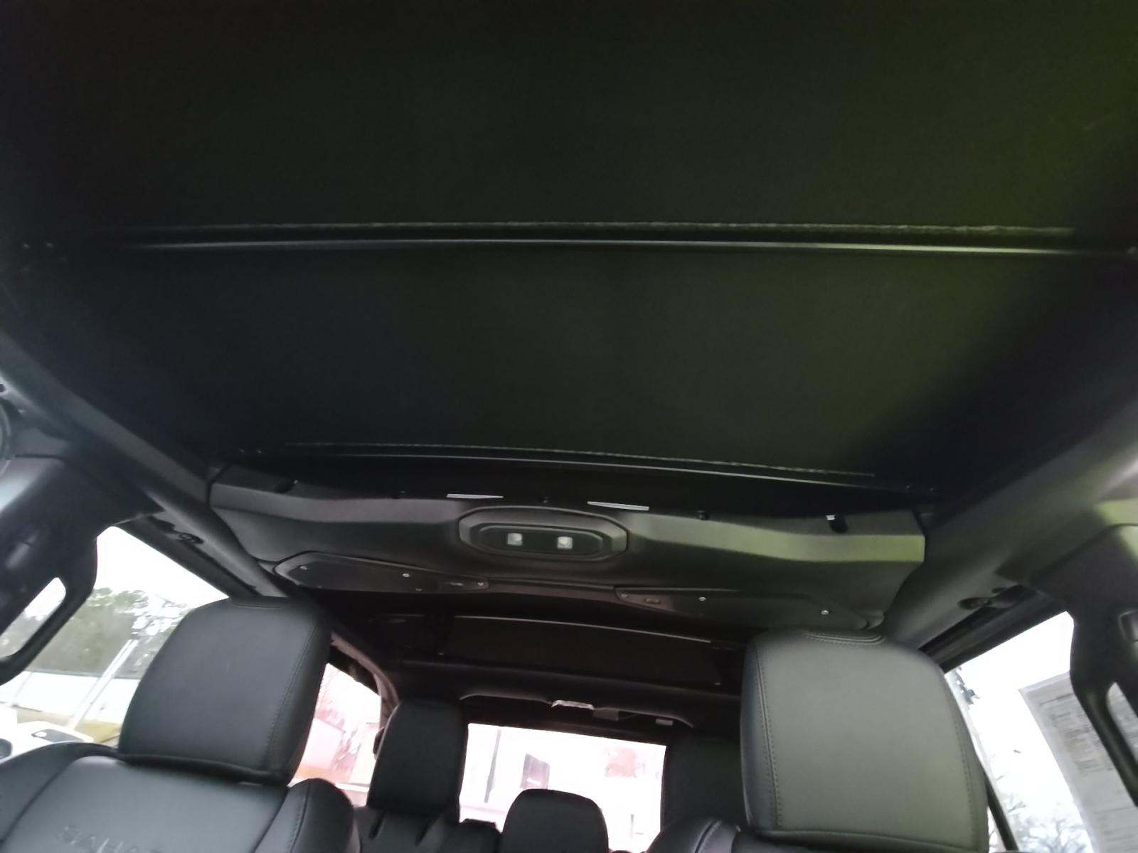 2024 Jeep Wrangler Sahara AWD