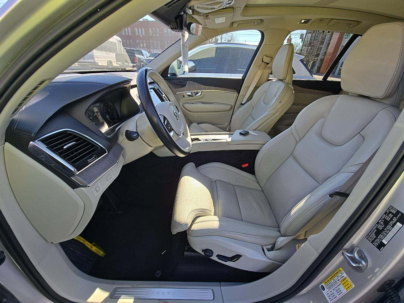 2022 Volvo XC90 T6 Inscription AWD