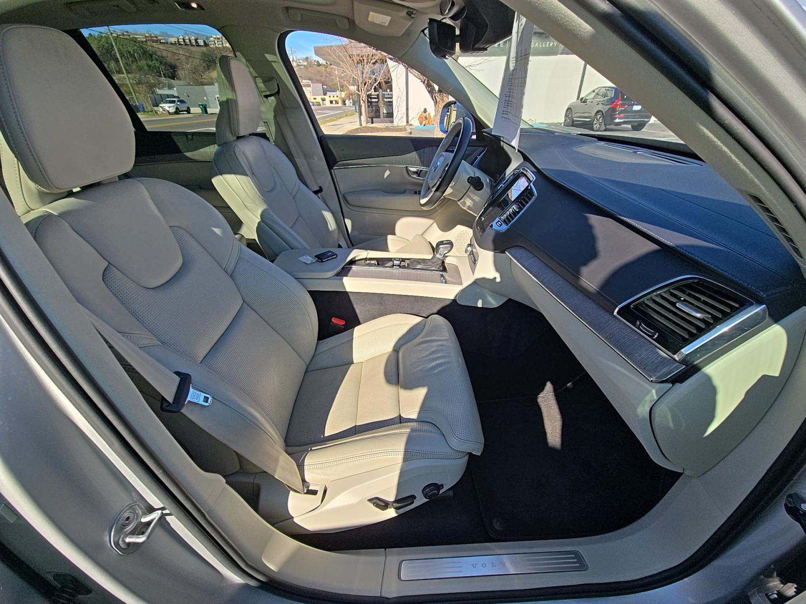 2022 Volvo XC90 T6 Inscription AWD