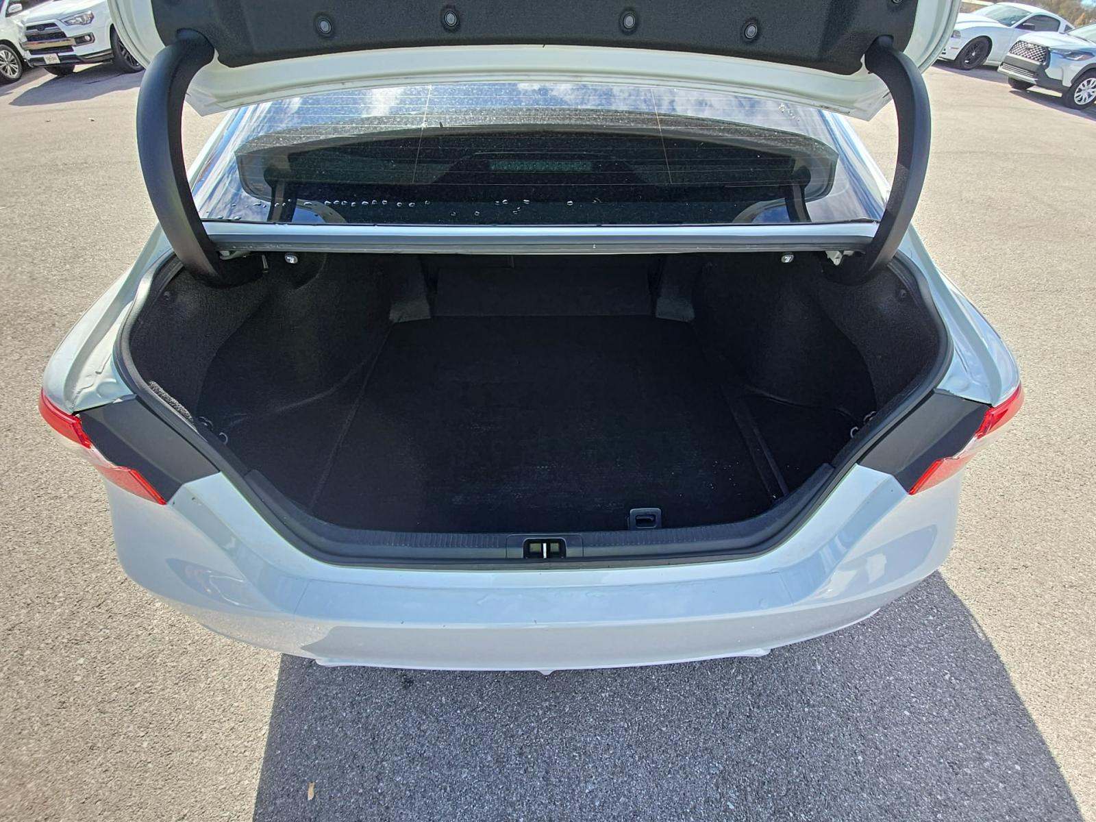 2022 Toyota Camry Hybrid XSE FWD