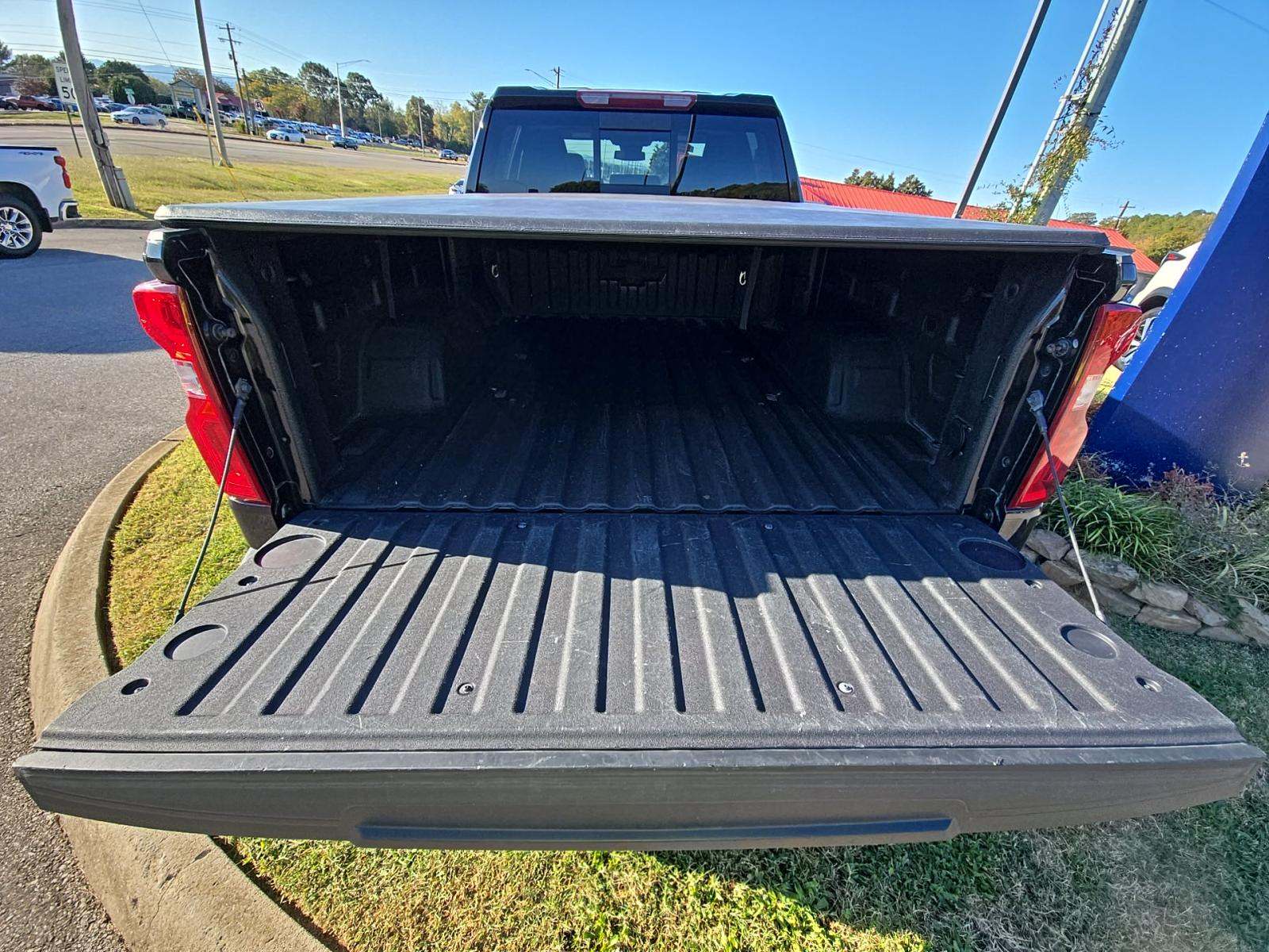 2023 Chevrolet Silverado 1500 RST AWD