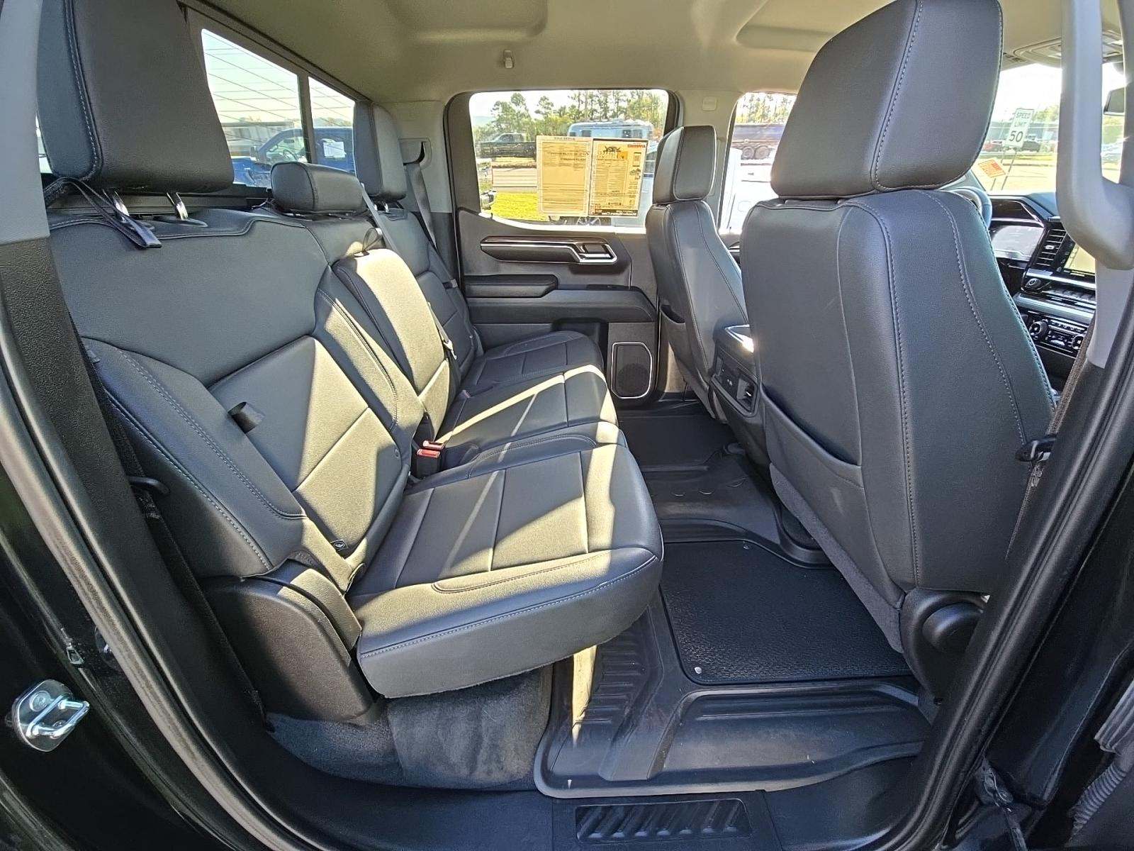 2023 Chevrolet Silverado 1500 RST AWD