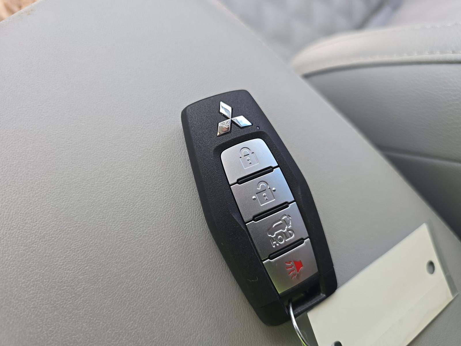 2023 Mitsubishi Outlander SEL FWD