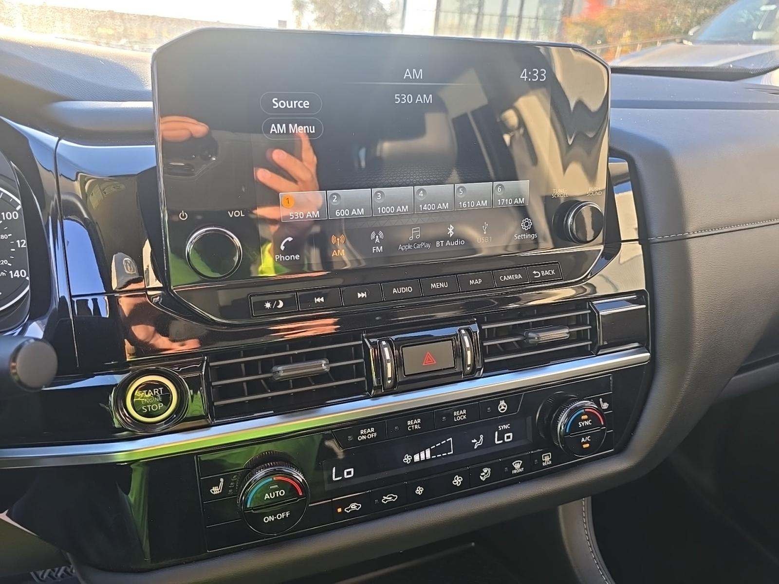 2023 Nissan Pathfinder SL AWD