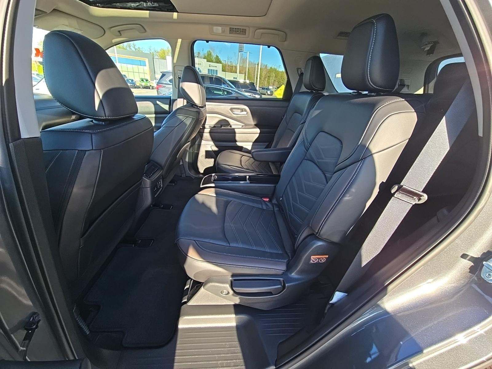 2024 Nissan Pathfinder Platinum AWD