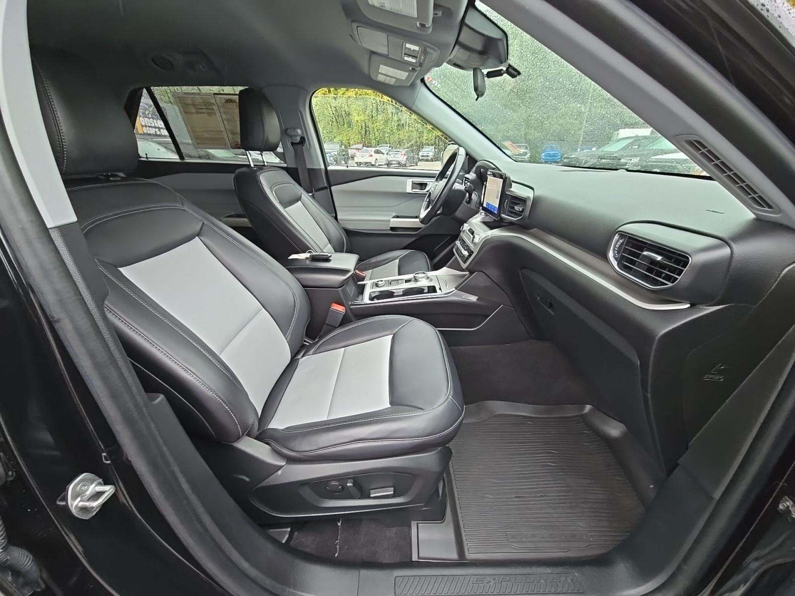 2022 Ford Explorer XLT AWD