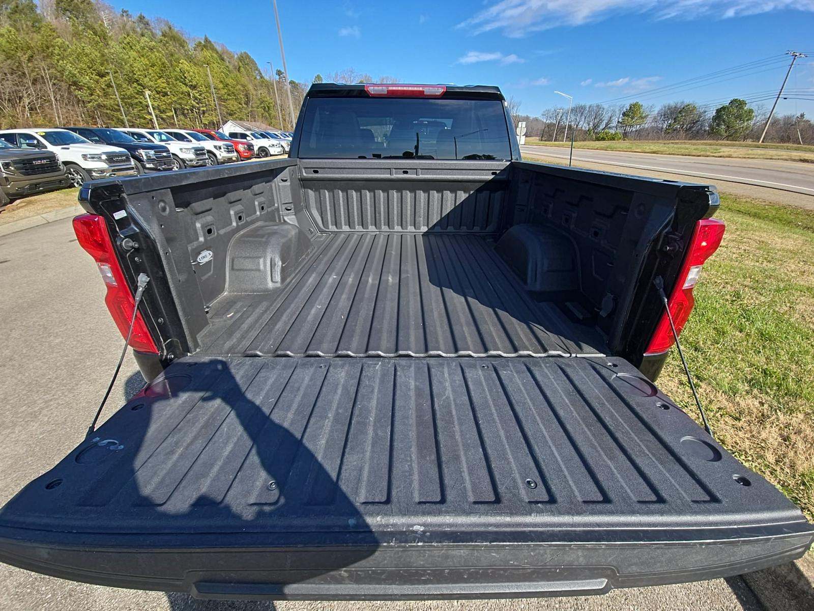 2023 Chevrolet Silverado 1500 RST AWD