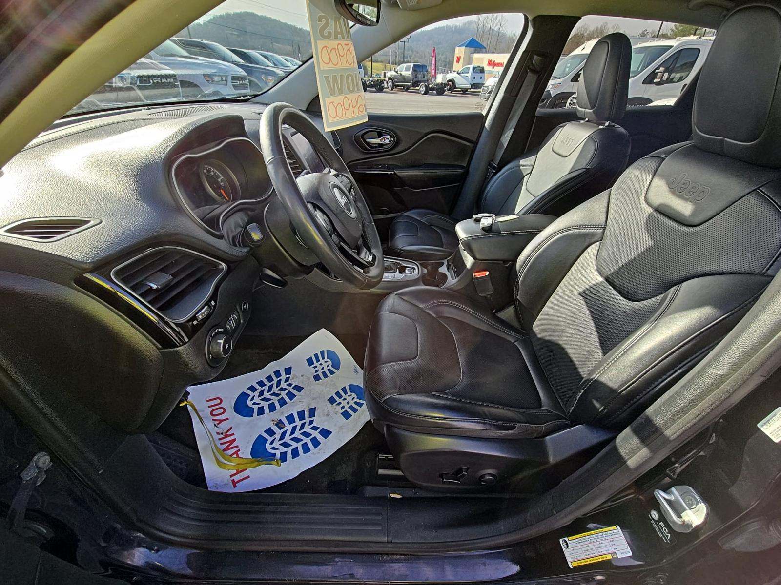 2023 Jeep Cherokee Altitude Lux AWD