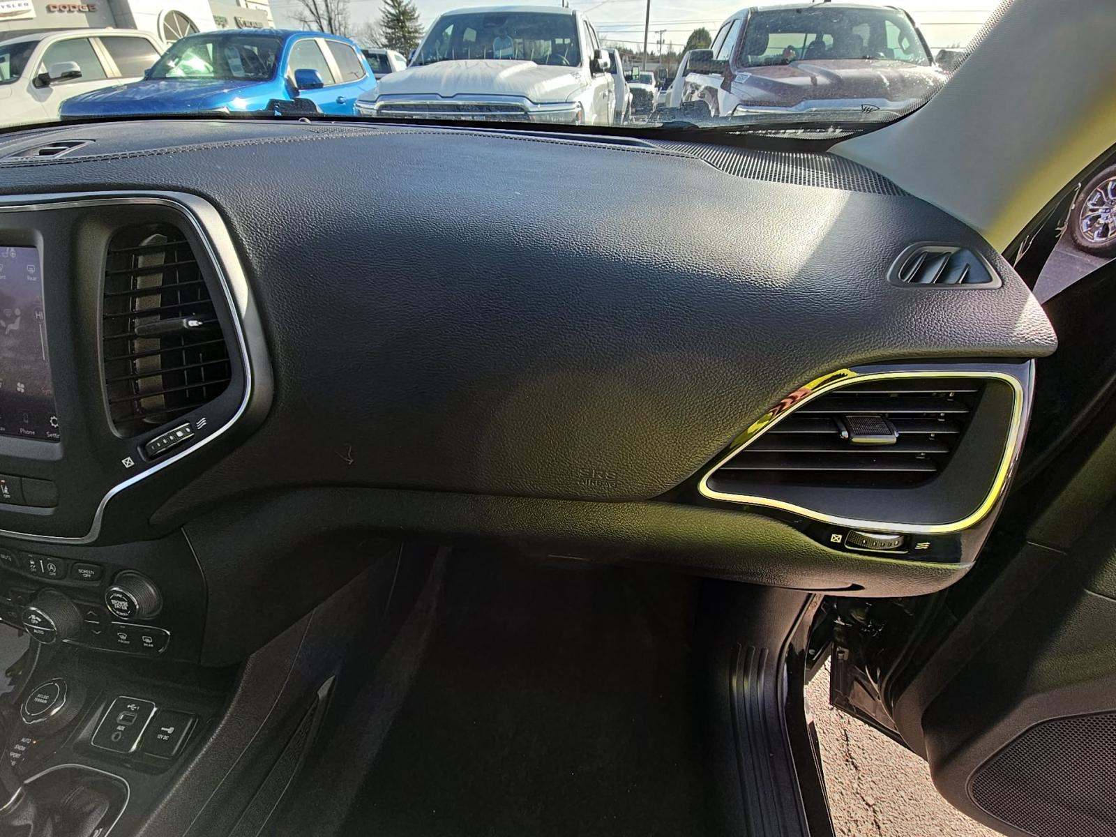 2023 Jeep Cherokee Altitude Lux AWD