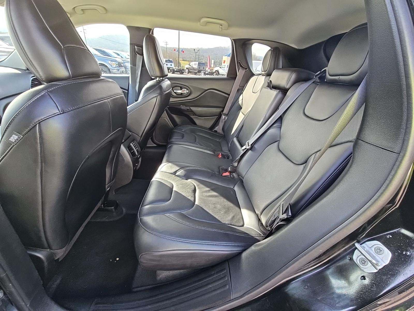 2023 Jeep Cherokee Altitude Lux AWD