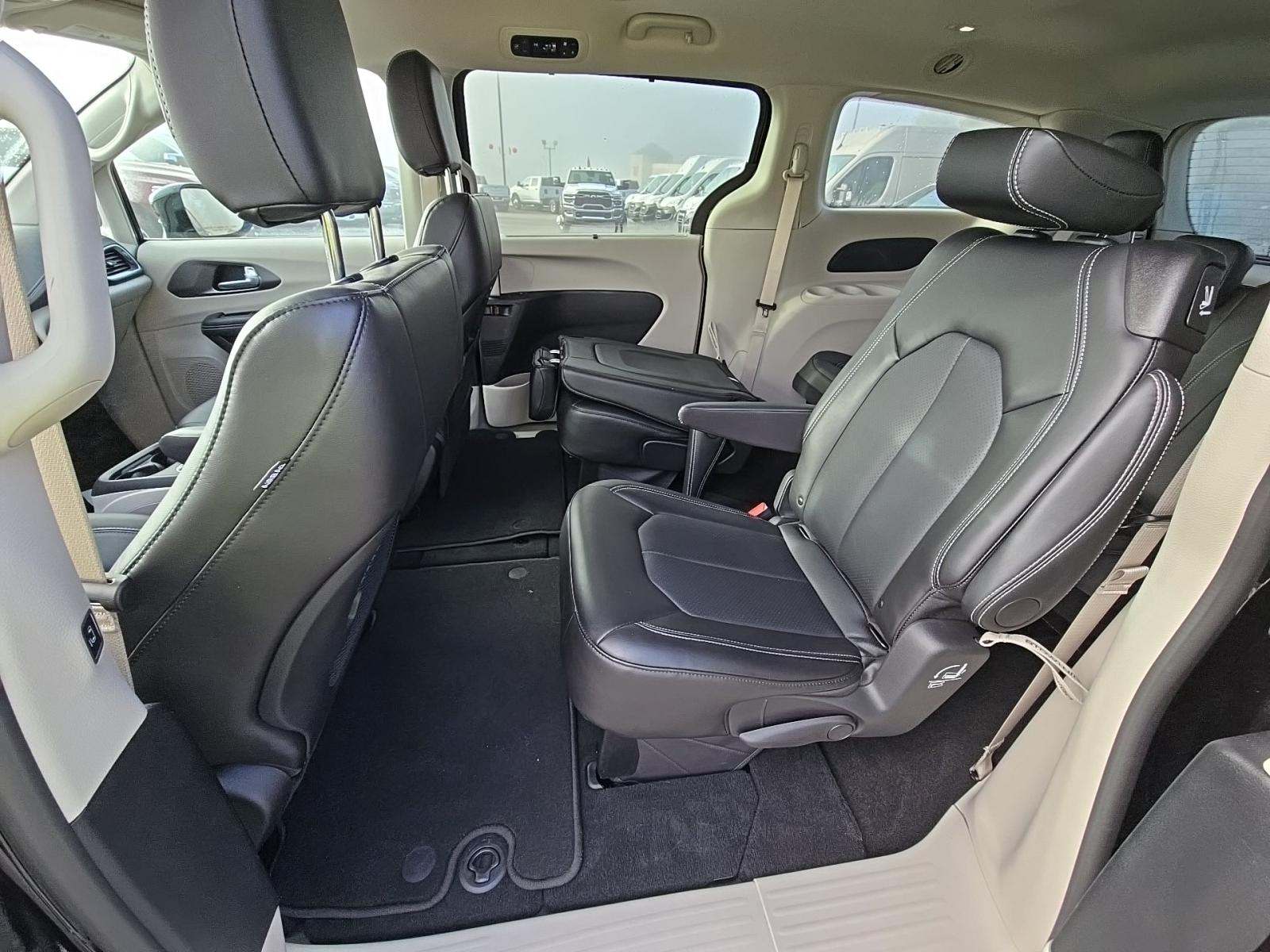 2024 Chrysler Pacifica Touring L FWD