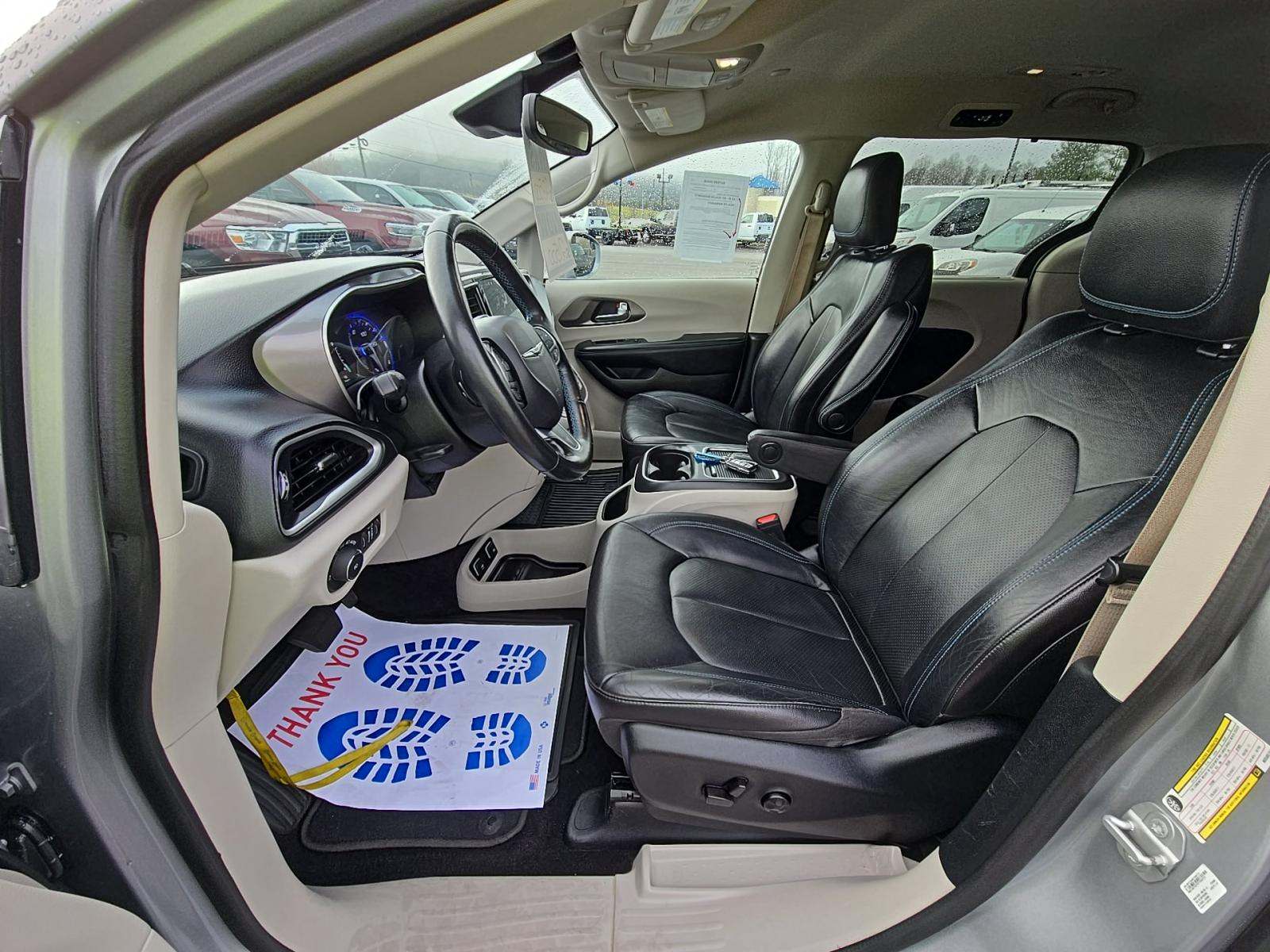 2021 Chrysler Pacifica Touring L FWD