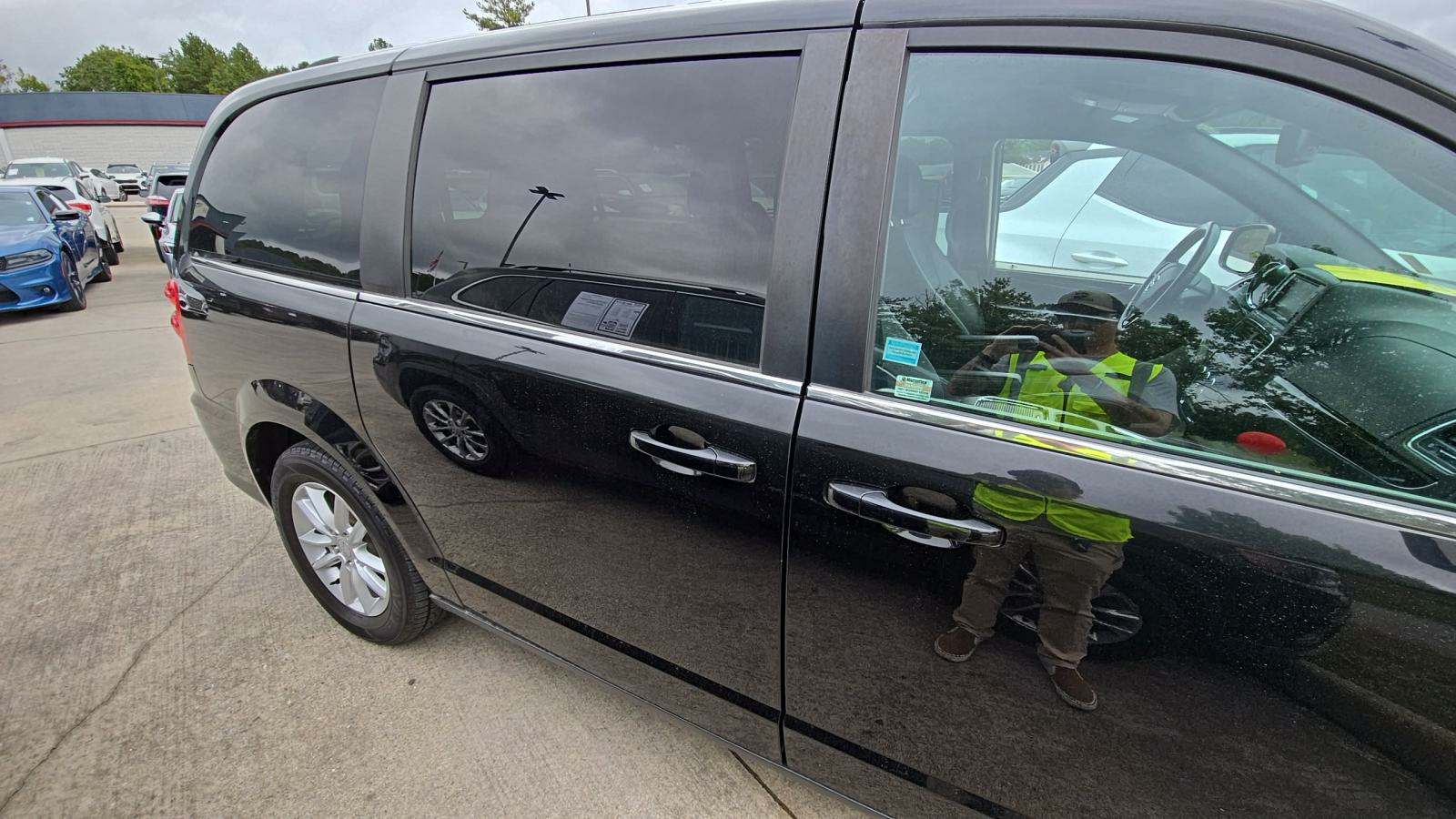 2020 Dodge Grand Caravan SXT FWD