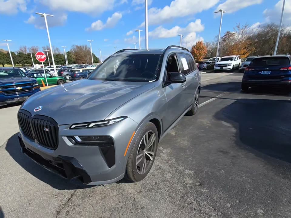 2023 BMW X7 M60i AWD