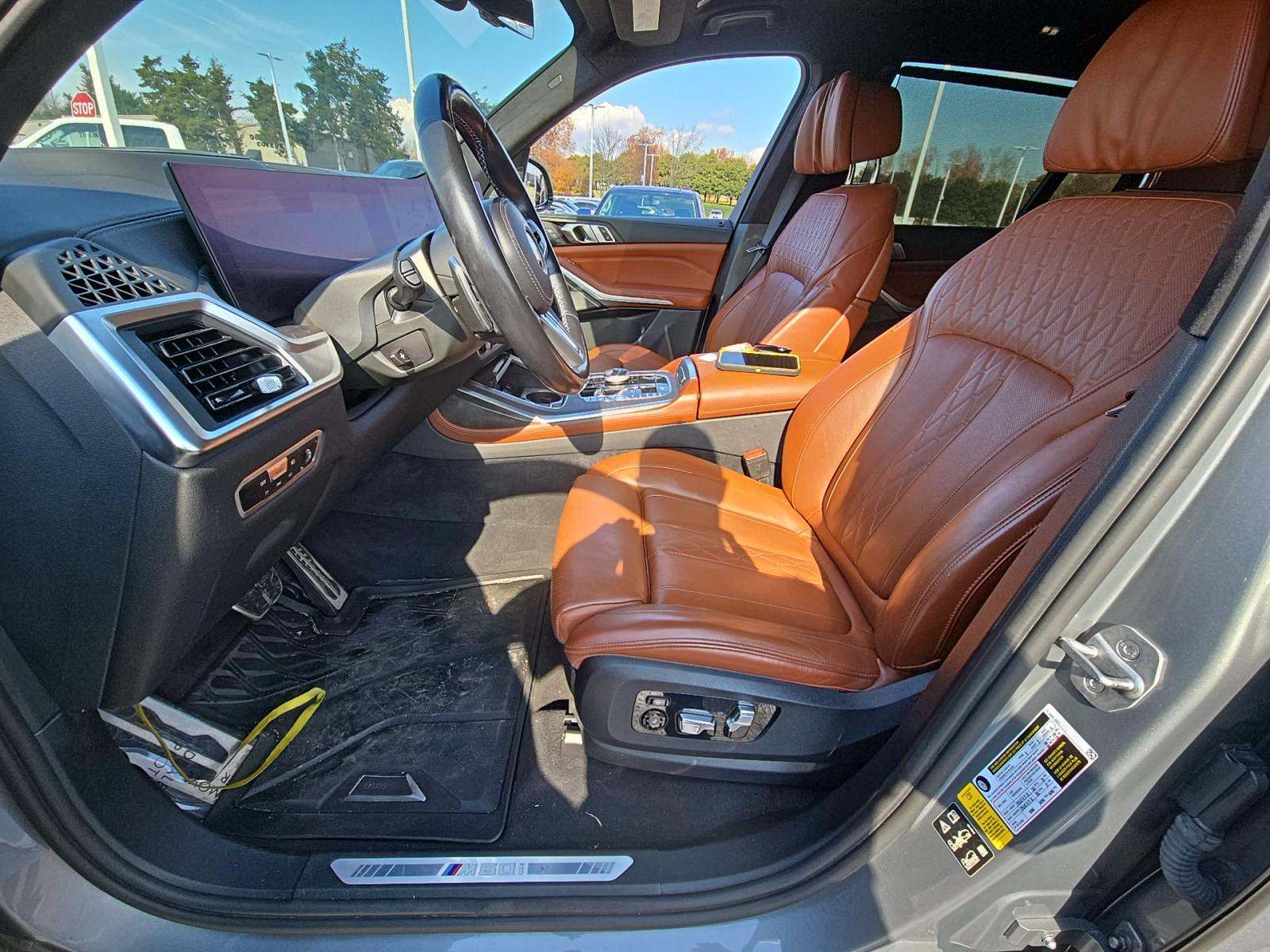 2023 BMW X7 M60i AWD