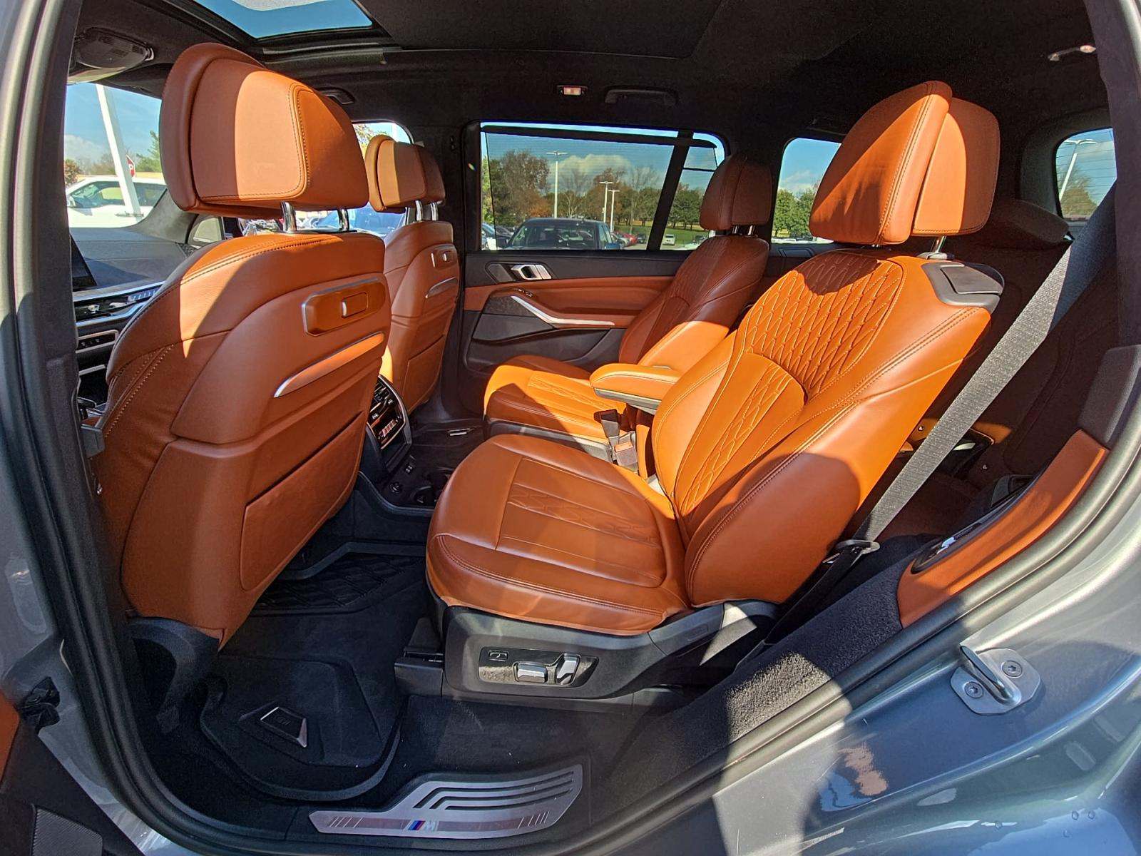 2023 BMW X7 M60i AWD