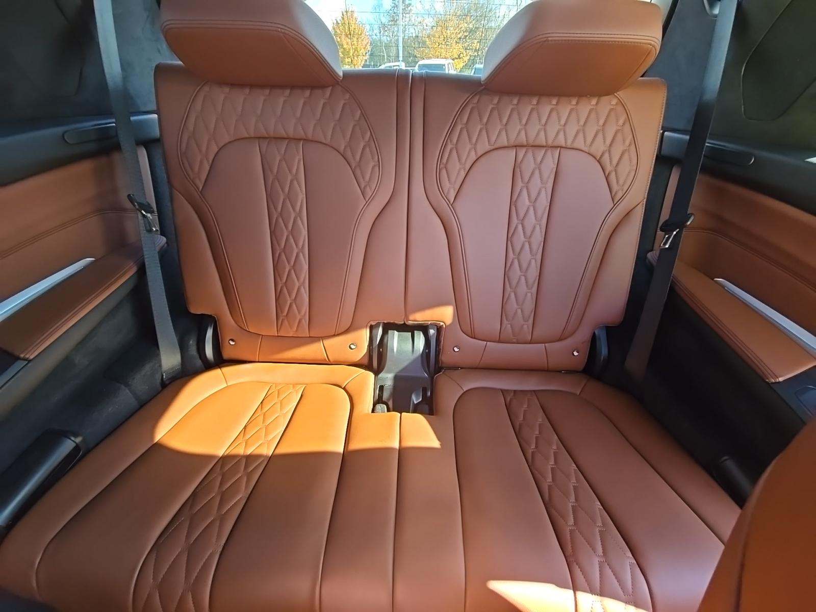 2023 BMW X7 M60i AWD