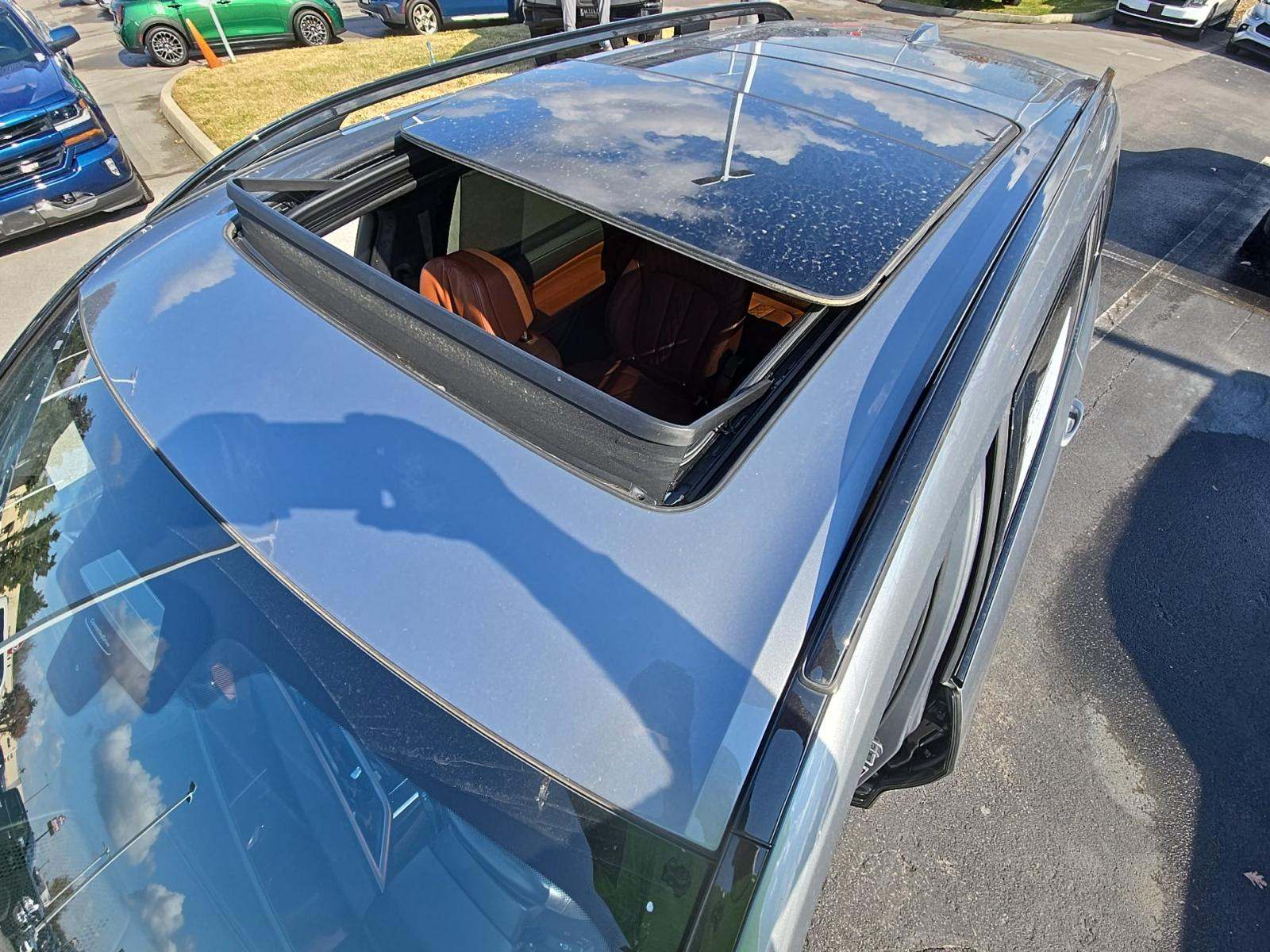 2023 BMW X7 M60i AWD