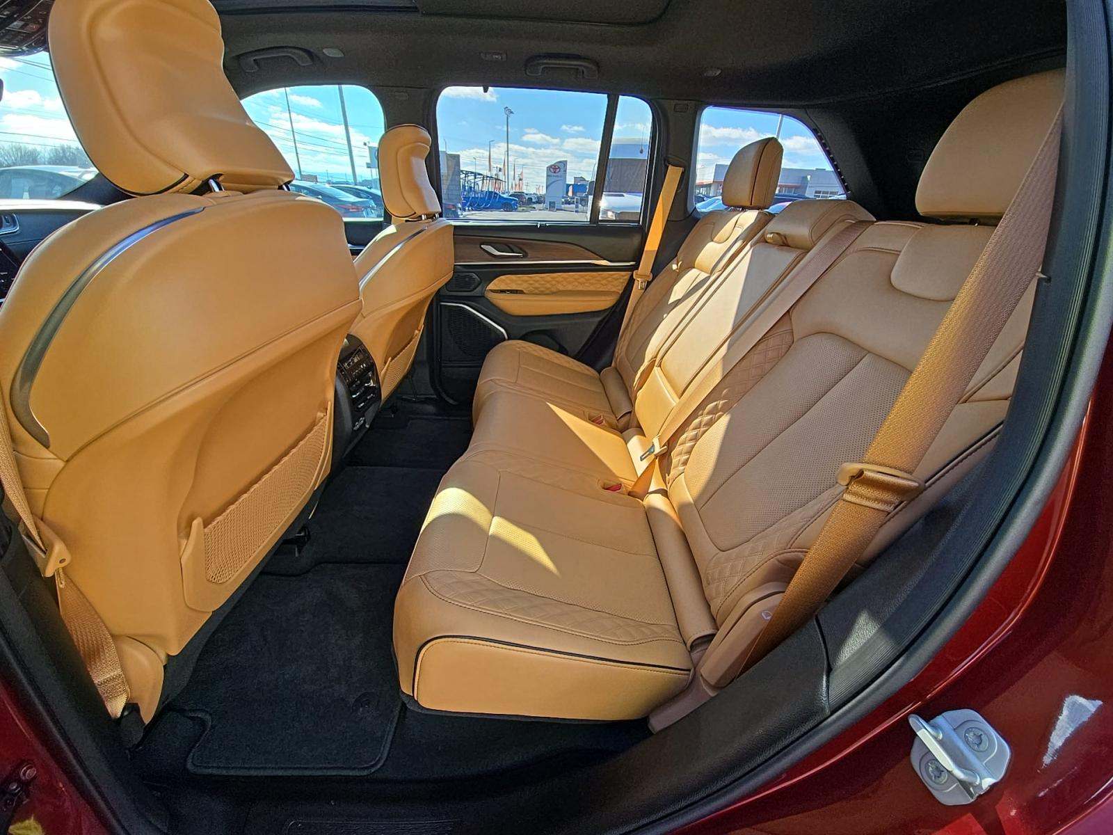 2024 Jeep Grand Cherokee Summit AWD